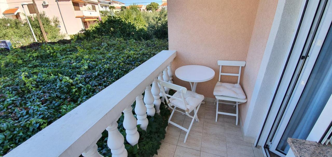 Apartmani Mira Vodice Extérieur photo