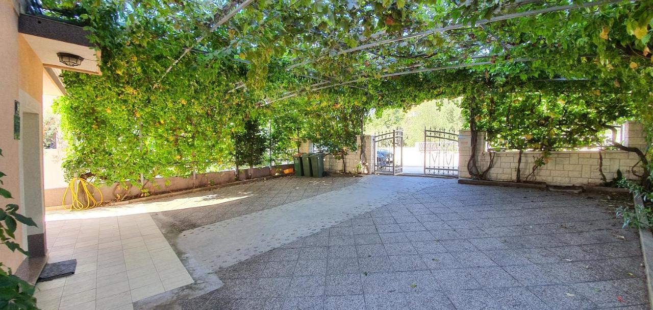 Apartmani Mira Vodice Extérieur photo