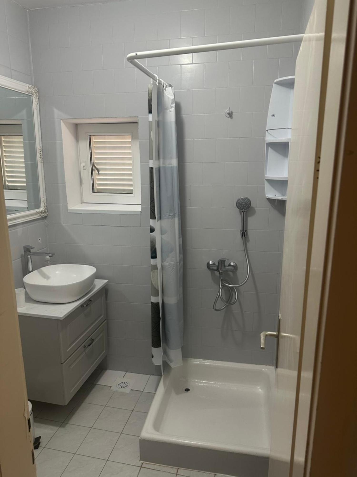 Apartmani Mira Vodice Extérieur photo