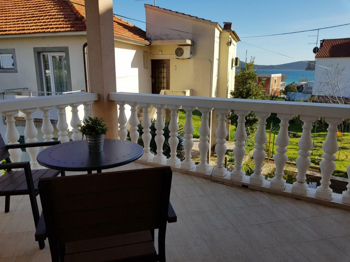 Apartmani Mira Vodice Extérieur photo