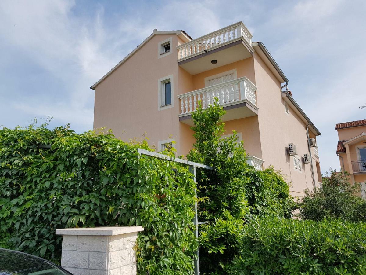 Apartmani Mira Vodice Extérieur photo