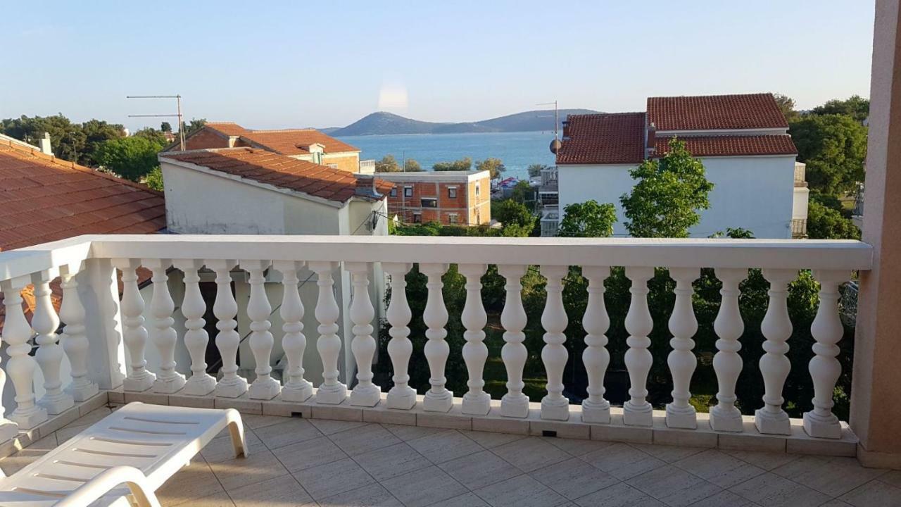 Apartmani Mira Vodice Extérieur photo